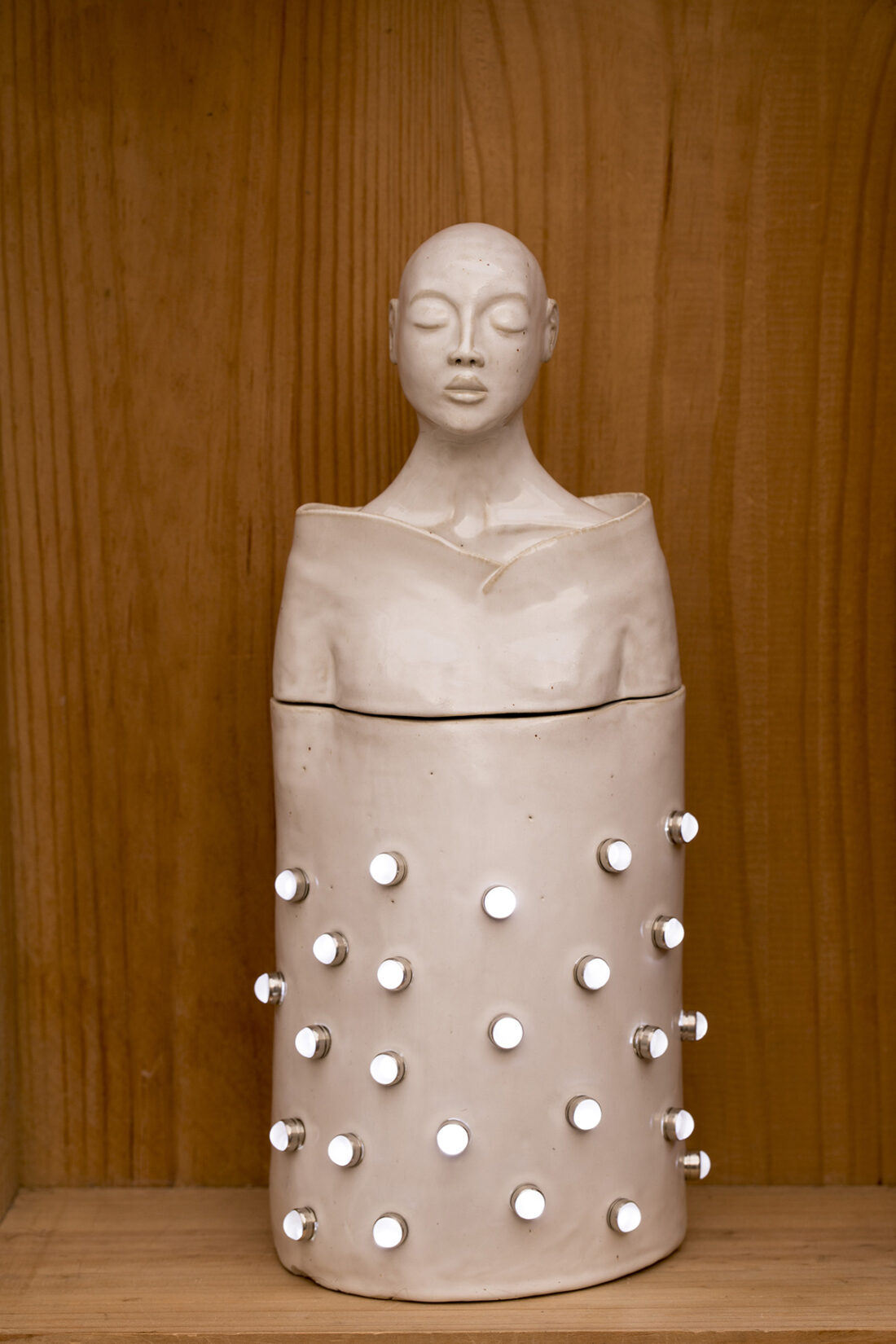 Anna Mars sculptures Resilienz grosse Figur